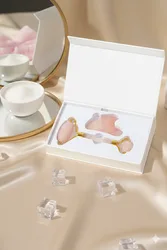  
סט רולר וגואה־שה מאבן רוז קוורץ – לעיסוי, חיטוב ופינוק בעור הפנים
 
 